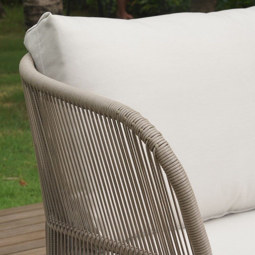 Detalj av Rope materiale på Hjørnesofa ute Swallow med loungebord aluminium tau