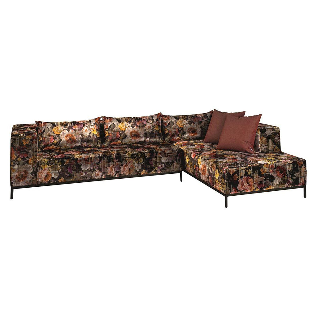 Detalj av stoffet på Hjørnesofa ute Taavi Flower aluminium 302x203 cm