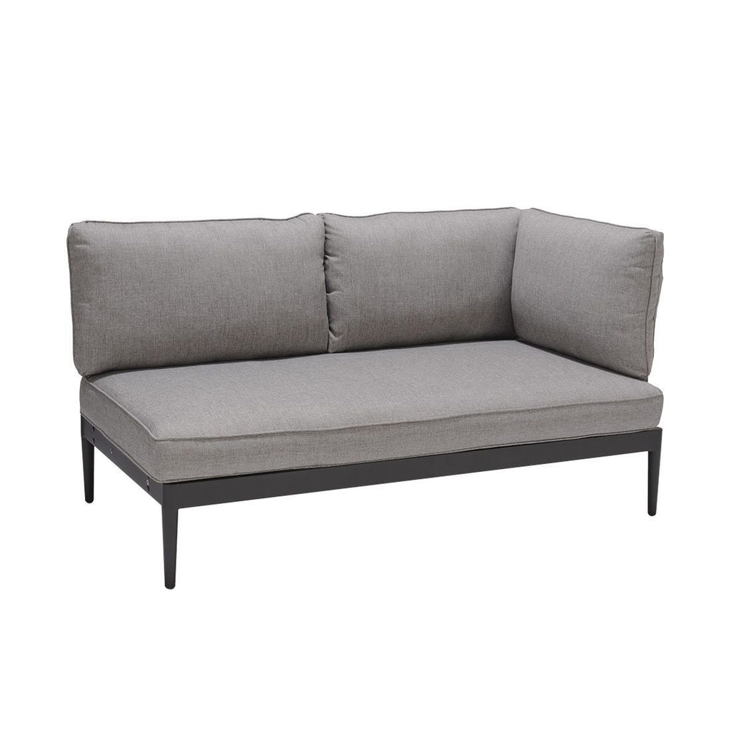 Montert Hjørnesofa ute Topaz med loungebord aluminium/teak på terrasse