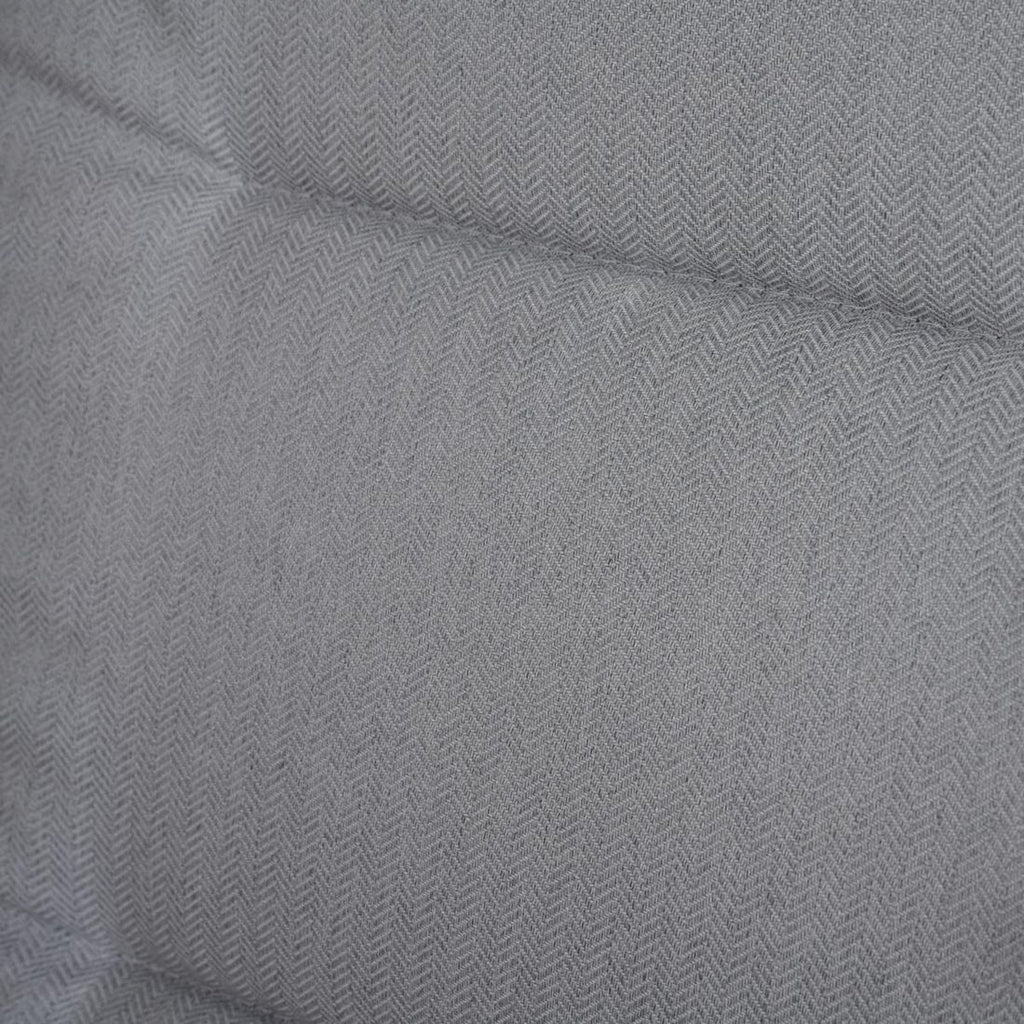 Høyrygg stolpute Corido 50x120 cm sølv sammenfoldet