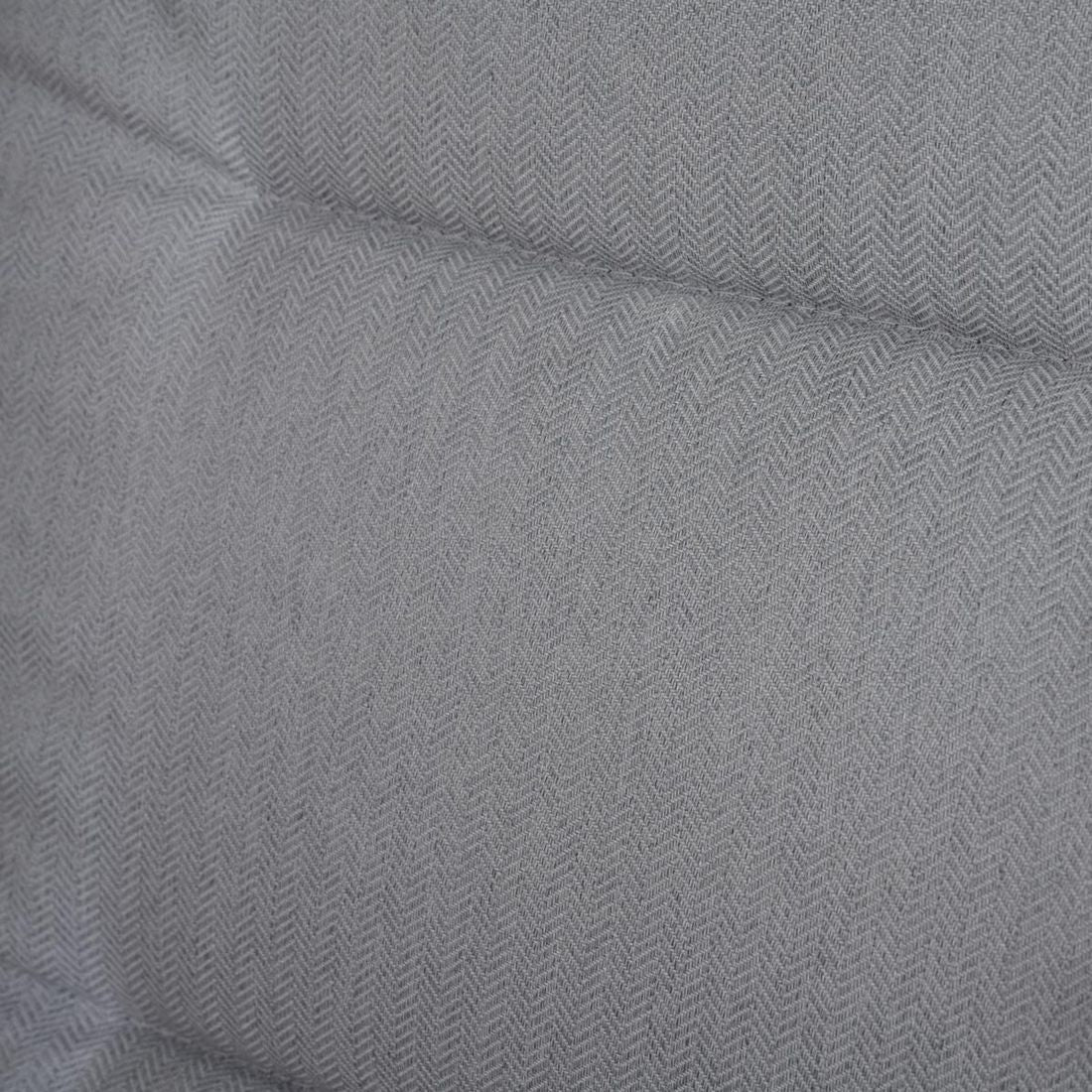 Høyrygg stolpute Corido 50x120 cm sølv sammenfoldet