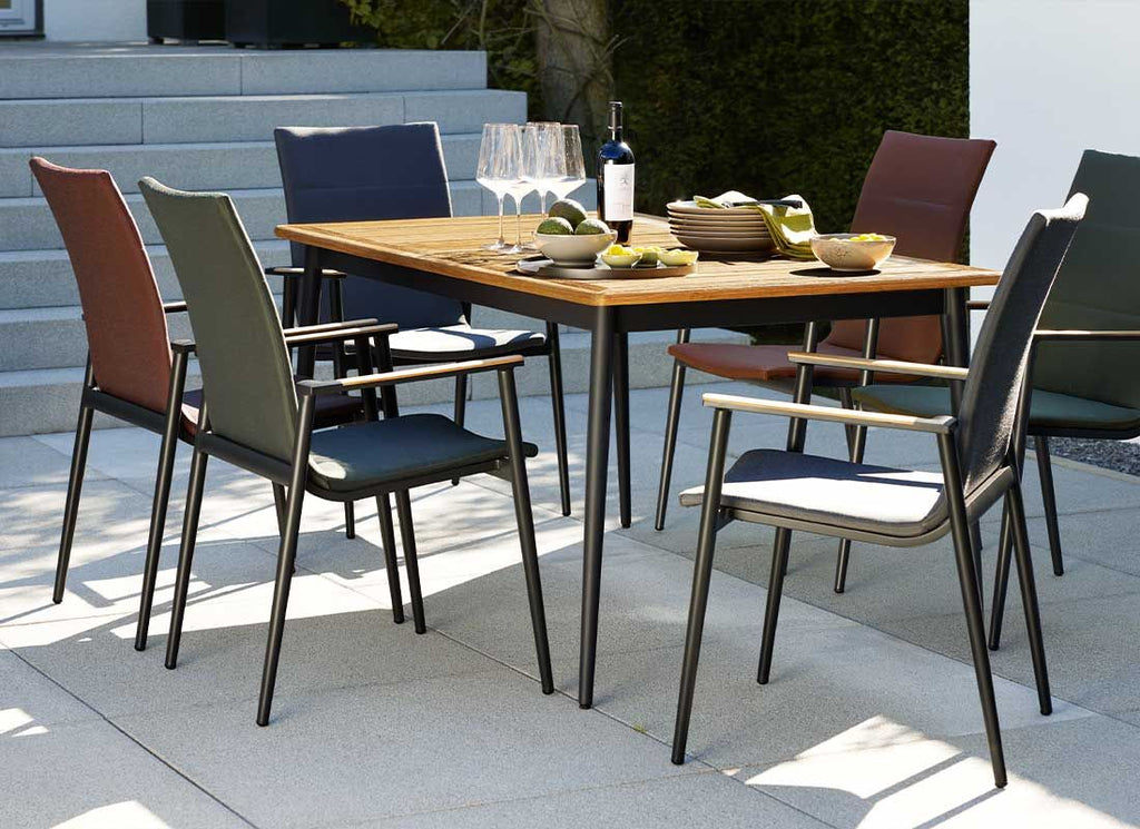 Nærbilde av tekstilene sete på høyrygget hagestol 7001 aluminium/textilen antrasitt