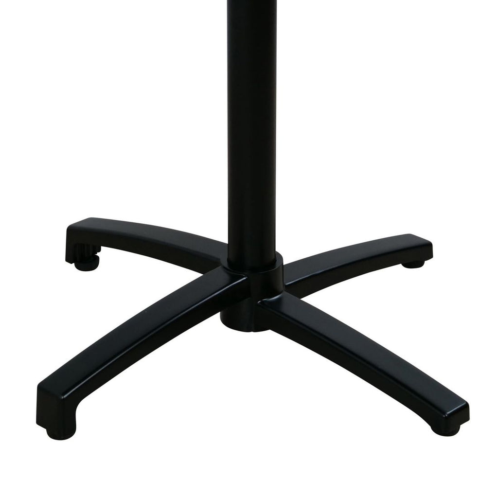 Montert Klappbord ute Salvador 70x70 cm på terrasse