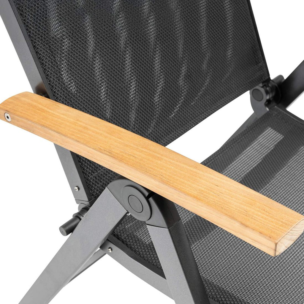 Detalj av aluminiumsramme på Klappstol ute Sleek aluminium/textilen regulerbar rygg