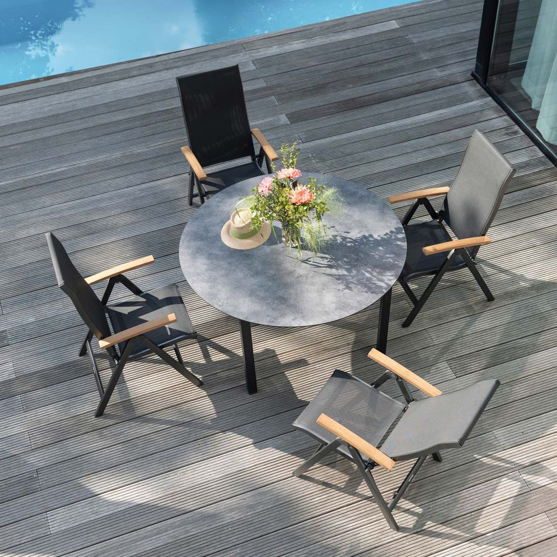 Detalj av tekstilene sete på Klappstol ute Sleek aluminium/textilen regulerbar rygg