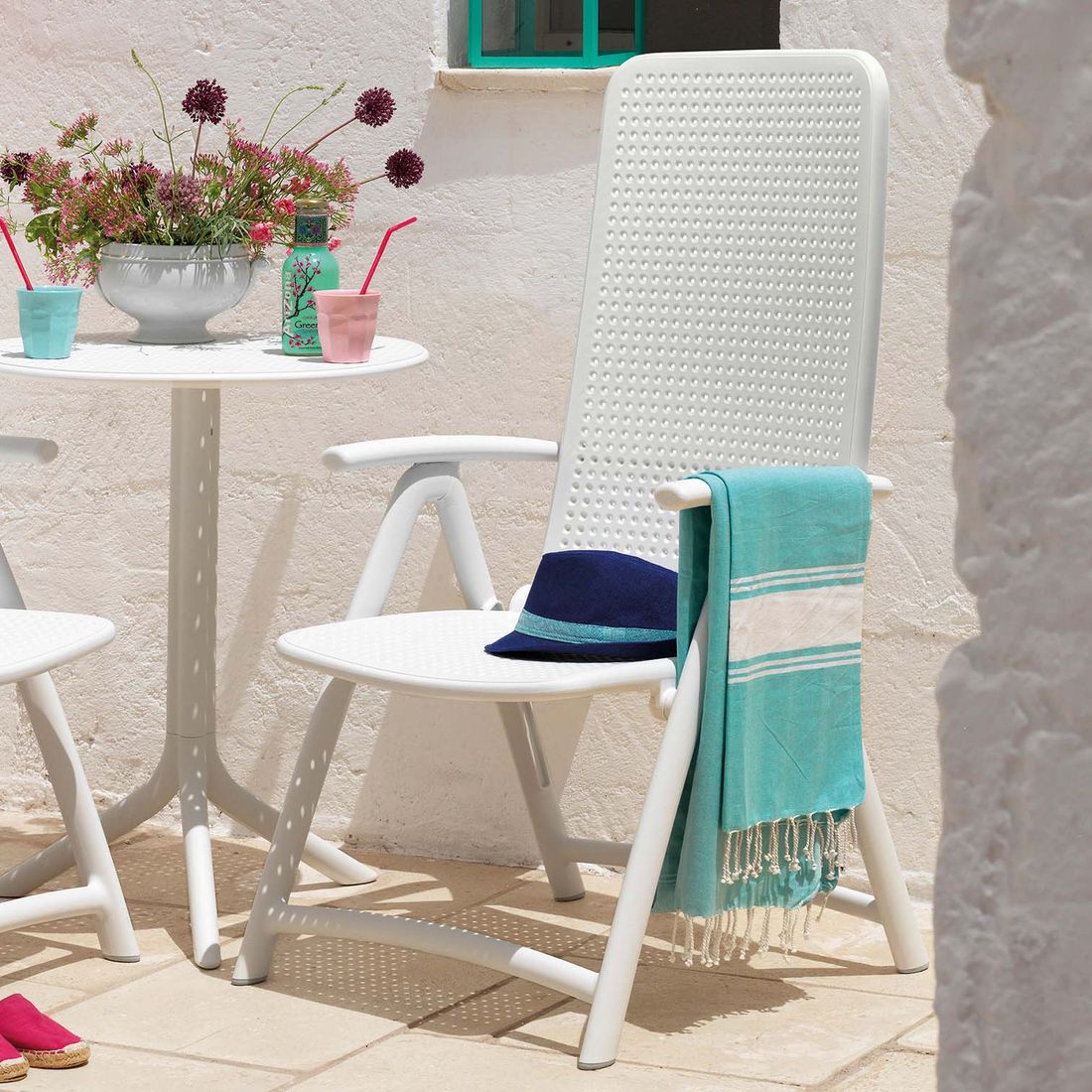 Klappstol ute Darsena plast hvit 59x63 cm bakside