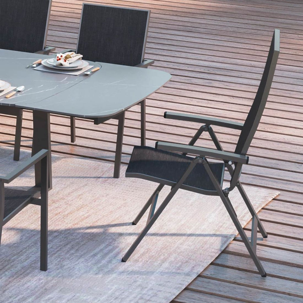 Detaljbilde av klappstol ute Verona aluminium/textilen regulerbar rygg materiale