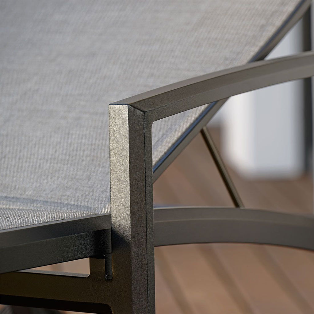 Komfort-liggestol Kari aluminium/textilen montert i hage