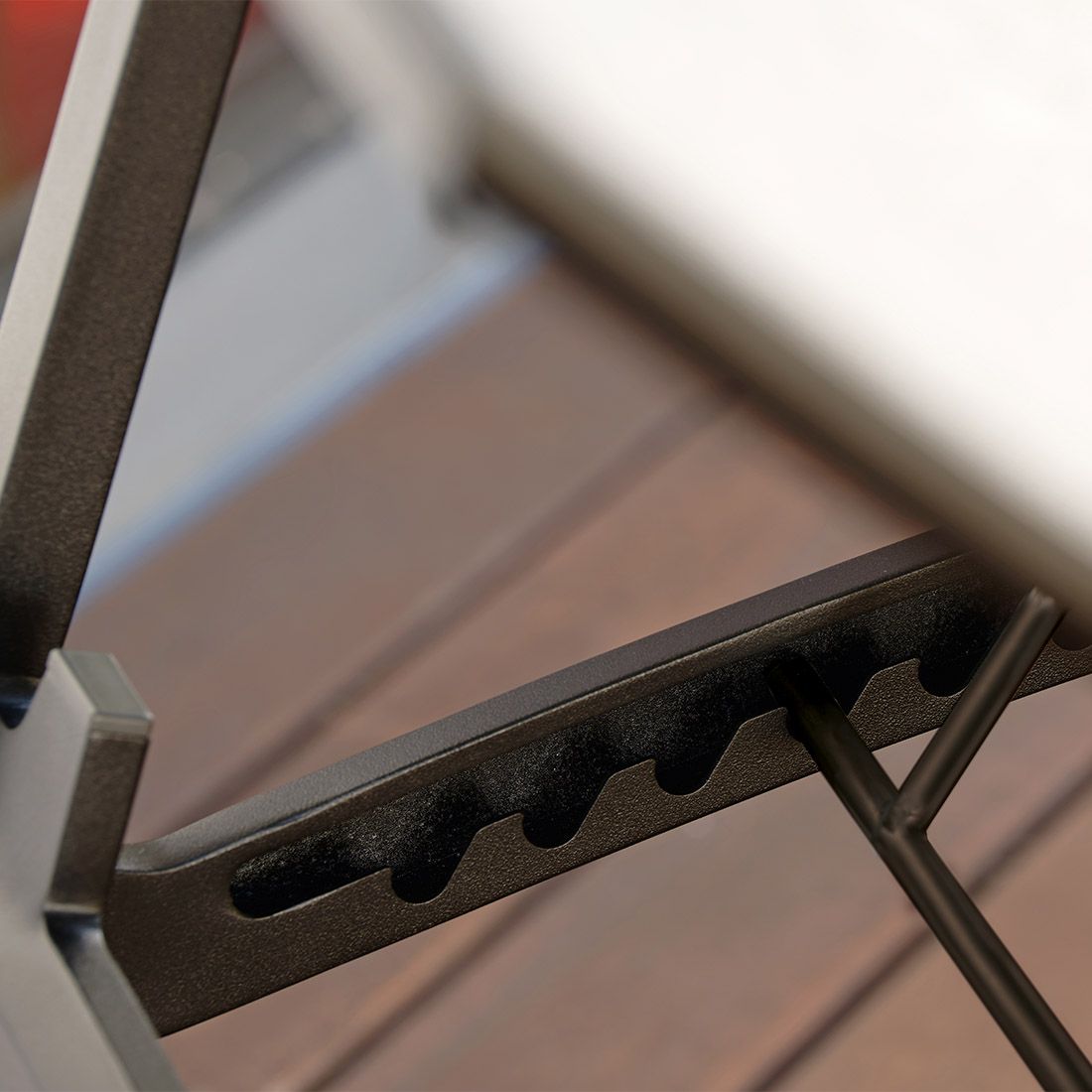 Komfort-liggestol Kari aluminium/textilen hjul detalj