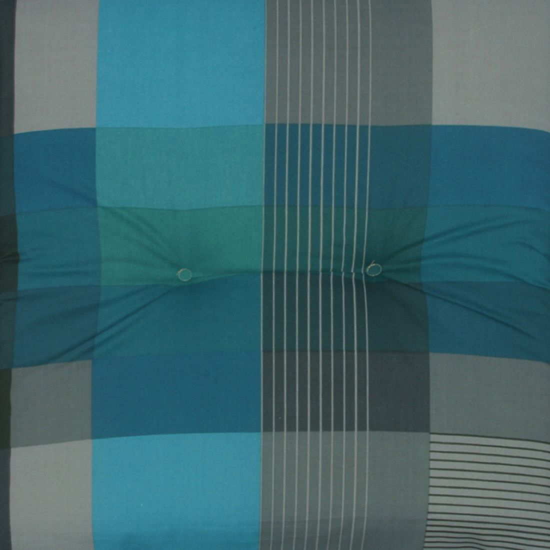 Nærbilde av polstring på Lavrygg stolpute 50x100 cm blandet stoff blå