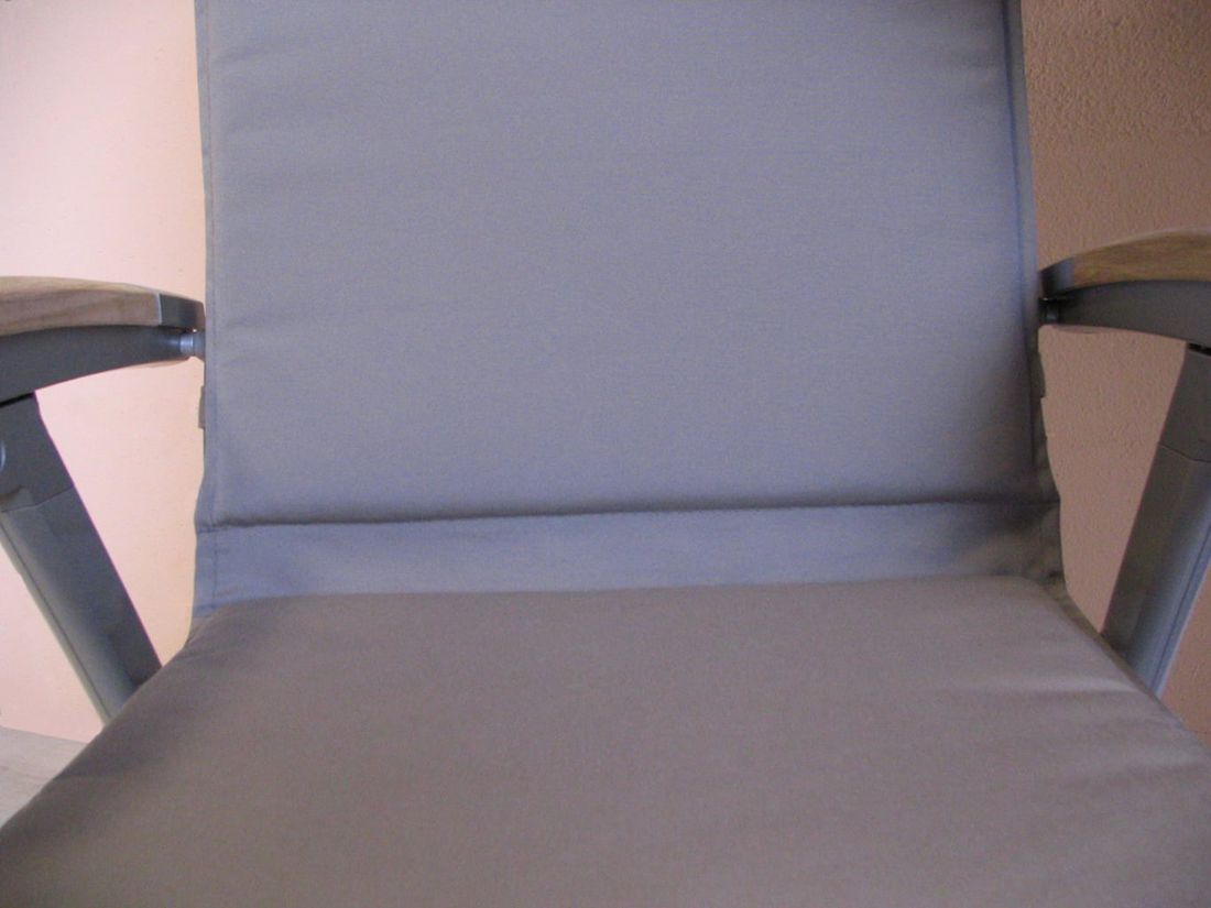 Detalj av tekstil på Lavrygg stolpute Vario polyakryl 50x100 cm