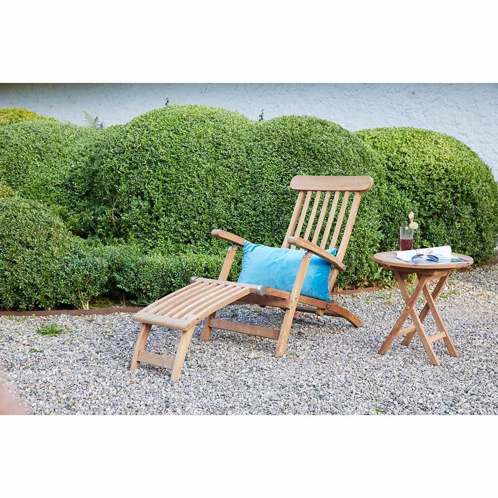 Liggestol Kampen regulerbar teak 160 cm montert i hage