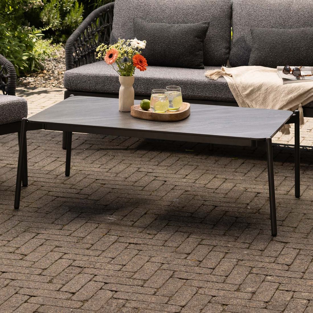 Loungebord 7013 125x64 cm aluminium og keramikk forside