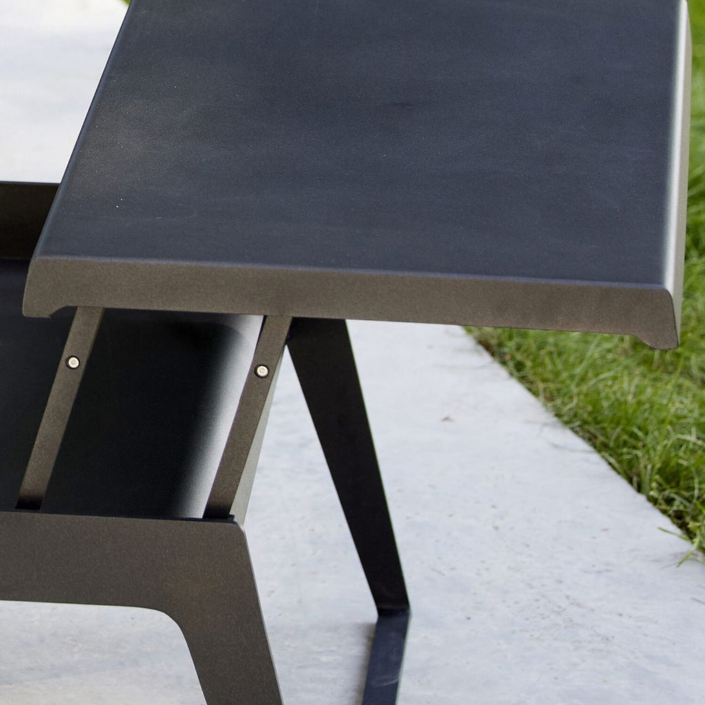 Loungebord Chill-out 66x90 cm aluminium - Cane-line montert på terrasse