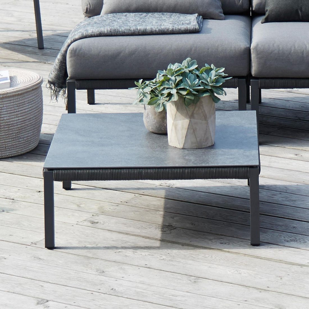 Loungebord Club 80x80 cm aluminium tau HPL forfra