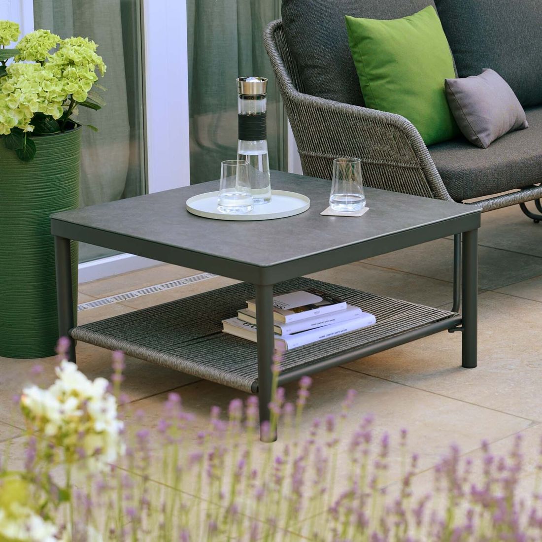 Loungebord Kansas 75x75 cm aluminium/glasskeramikk forfra