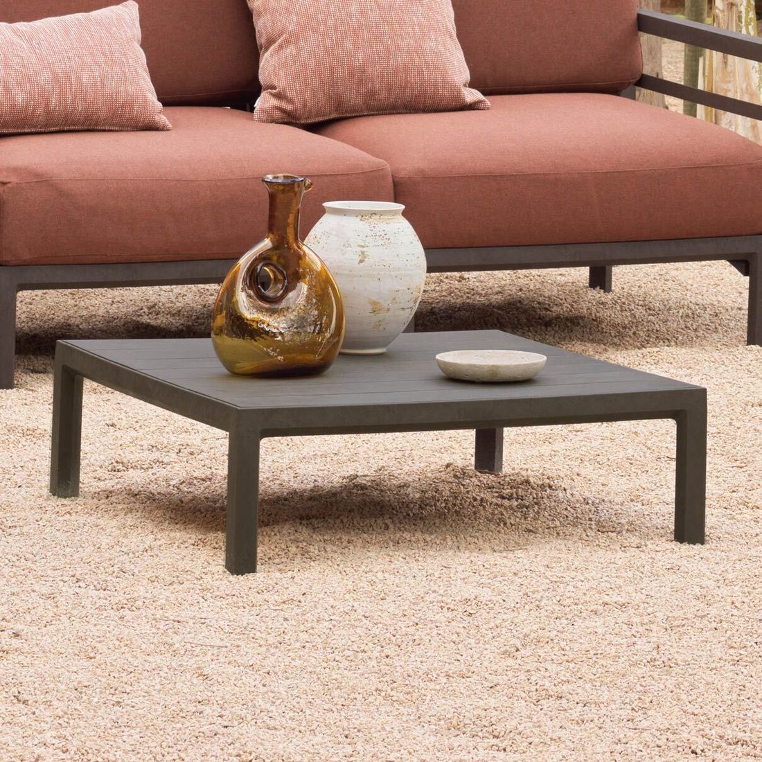 Loungebord Maximo 80x80cm plast stabelbart forfra