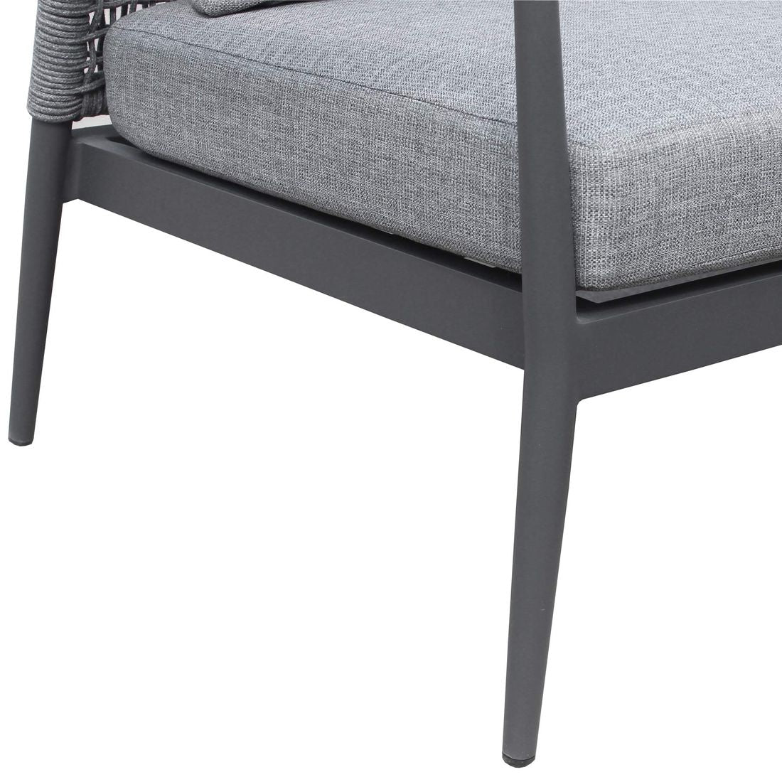 Loungesett Aruba med loungebord aluminium tau keramikk puter og tekstil detalj