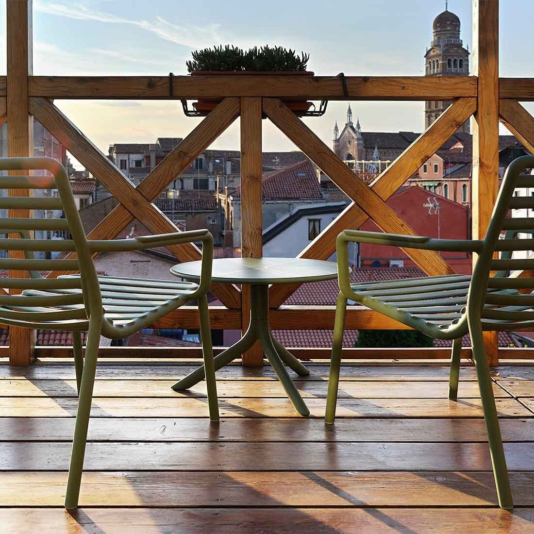 Loungesett Doga Relax med loungebord plast agave komplett sett