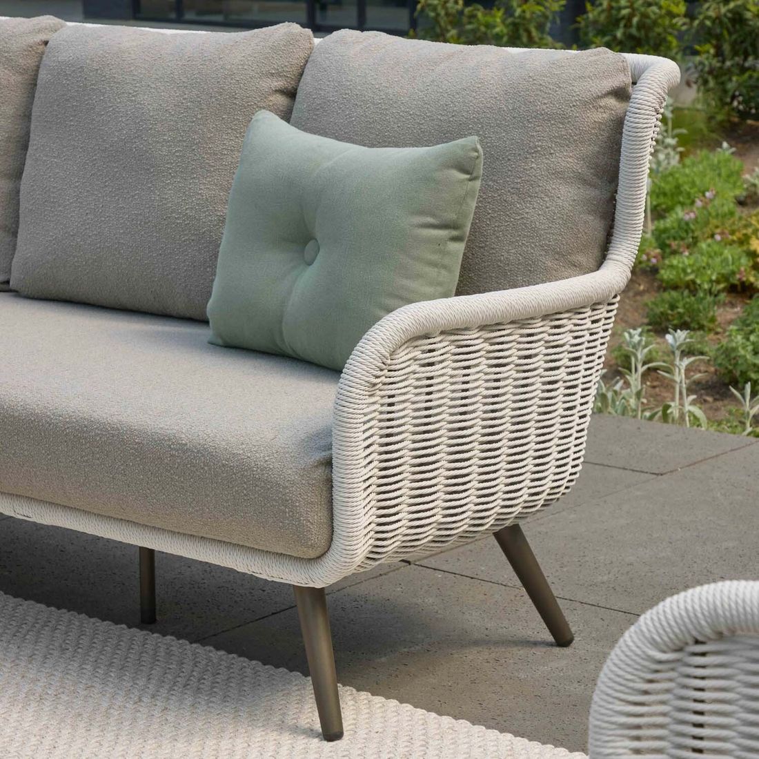 Loungesett Key Largo aluminium tau med loungebord bord detalj