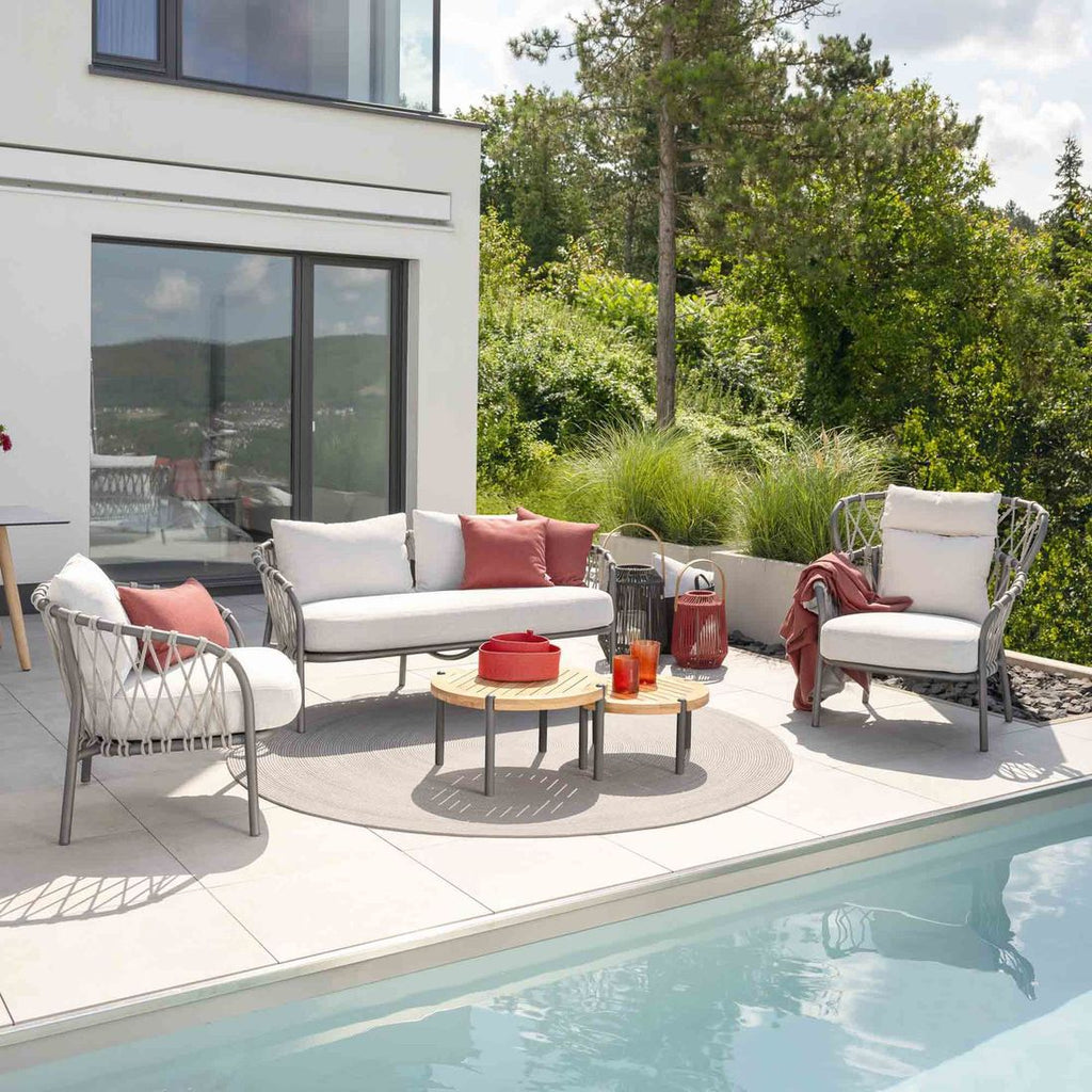 Loungesett Klea med loungebord aluminium tau teak sett forfra