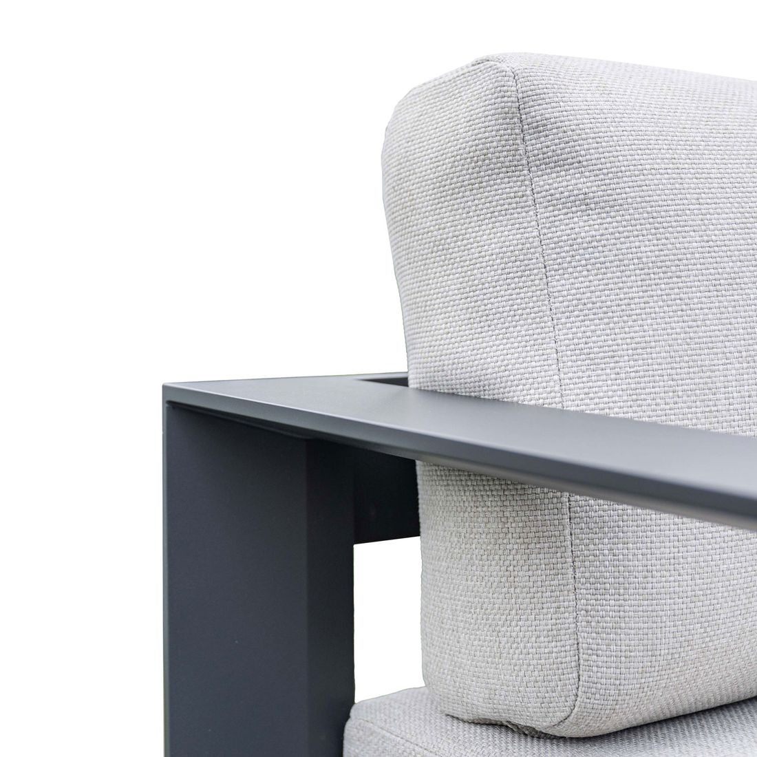 Loungesett Levanto aluminium med loungebord armstøtte nærbilde