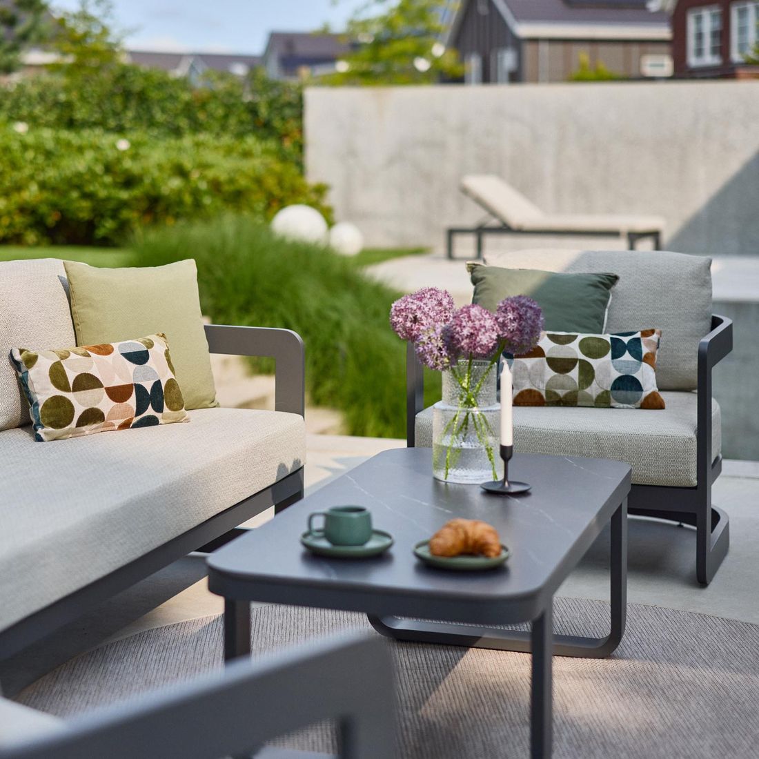 Loungesett Milano aluminium/olefin med loungebord - Hartman