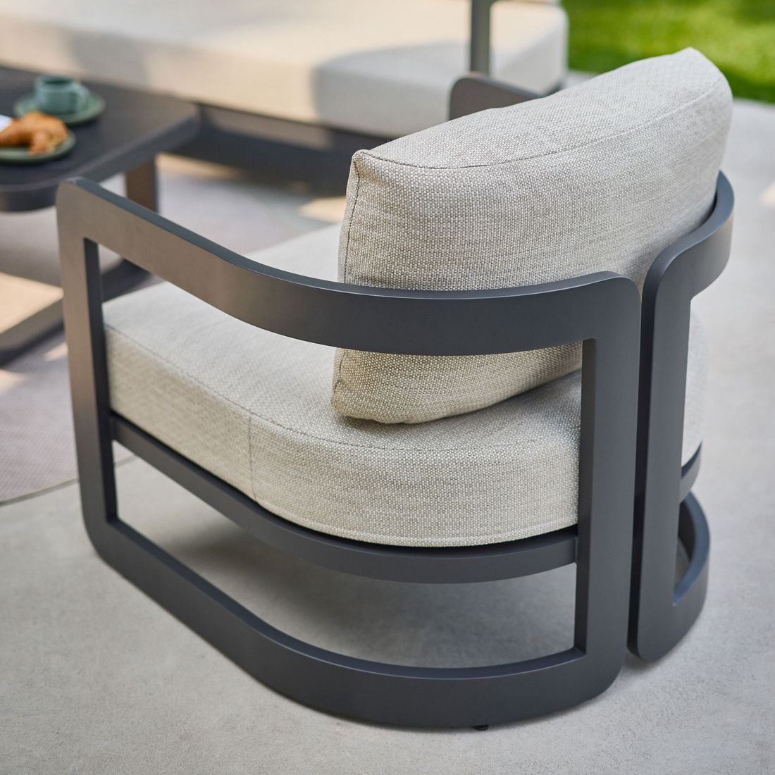 Loungesett Milano aluminium/olefin med loungebord - Hartman