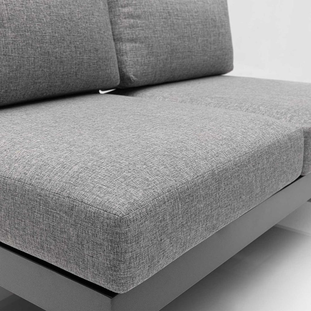 Loungesett Ocean Skid Platform aluminium/teak/olefin nærbilde av bordplate