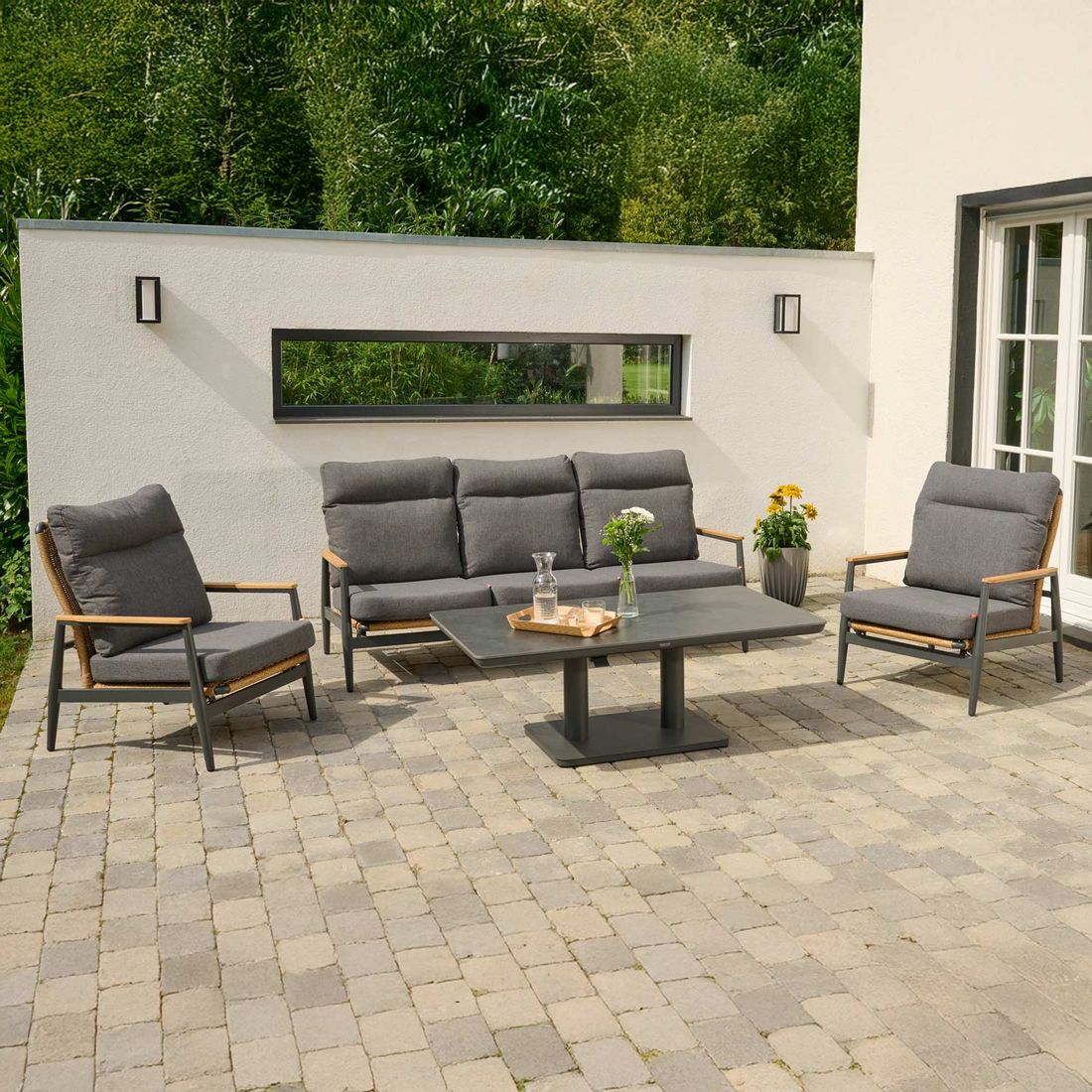 Loungesett Roma justerbart med loungebord aluminium og flettverk front