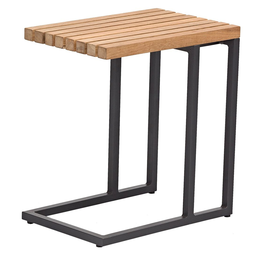Loungesett Sky med loungebord aluminium/teak olefin montert i hage