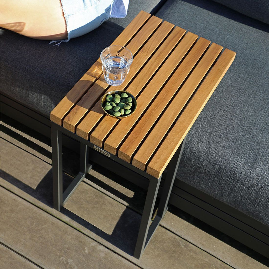 Loungesett Sky med loungebord aluminium/teak olefin komplett sett i hage