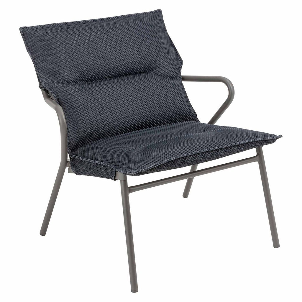 Loungesett Vence stål/BeComfort med loungebord montert i hage