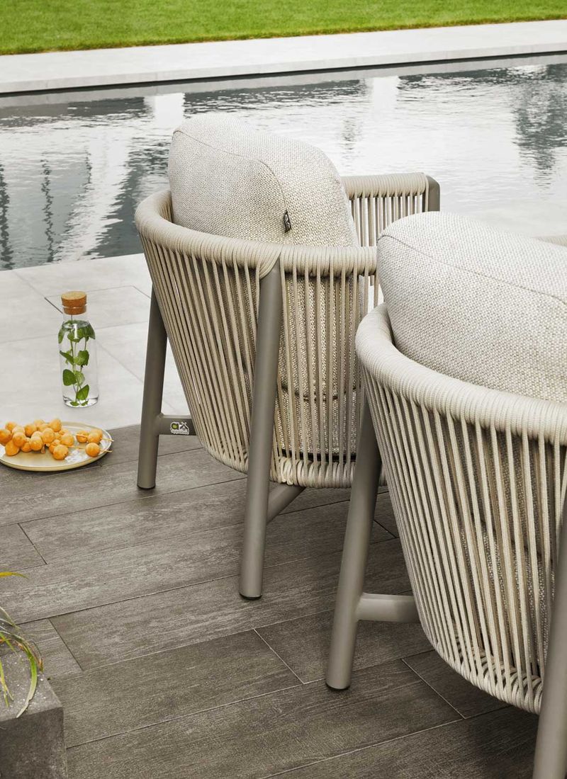 Loungestol Bora Bora aluminium tau 73x81 cm i hageoppsett