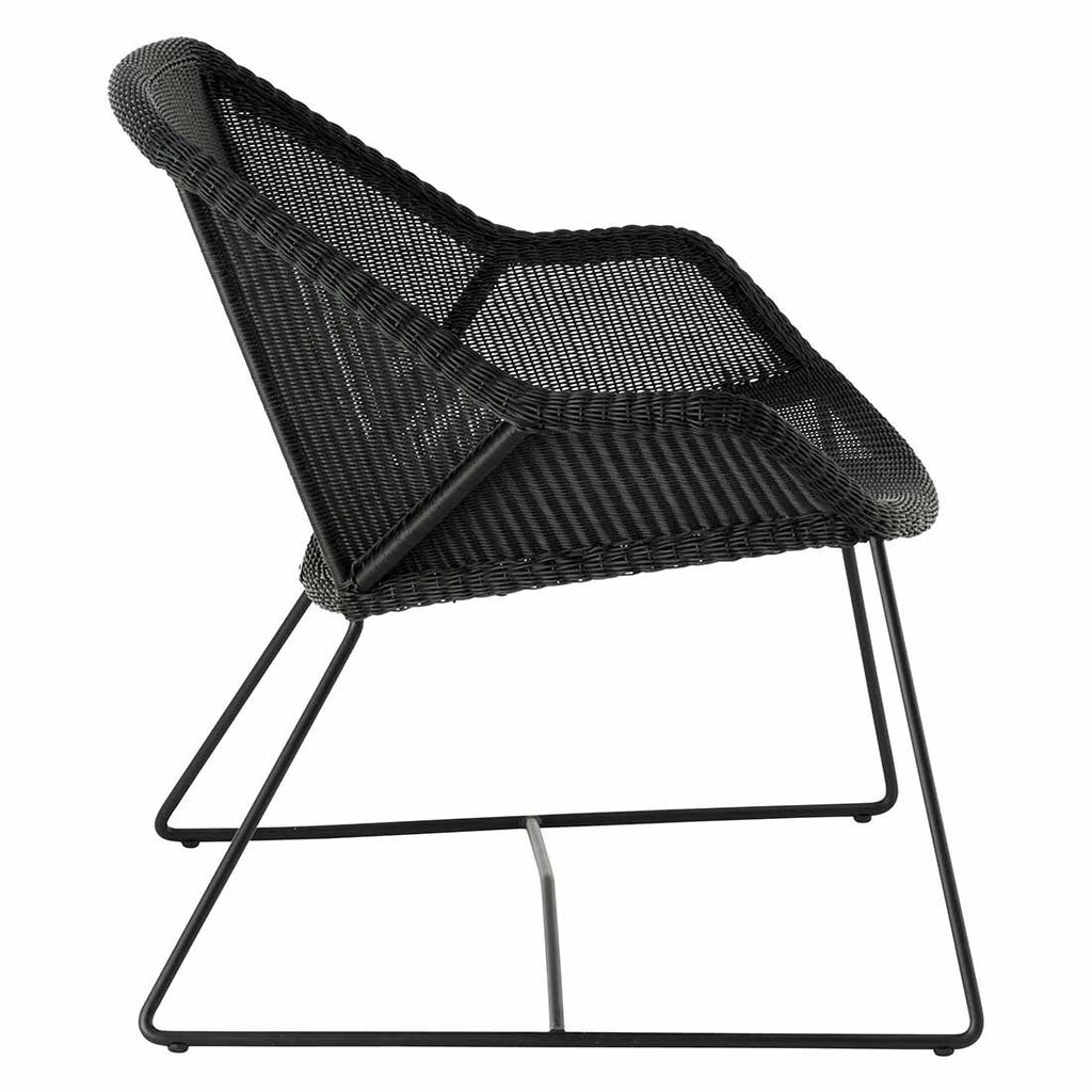 Loungestol Breeze flettverk/stål svart 87x72 cm montert på terrasse