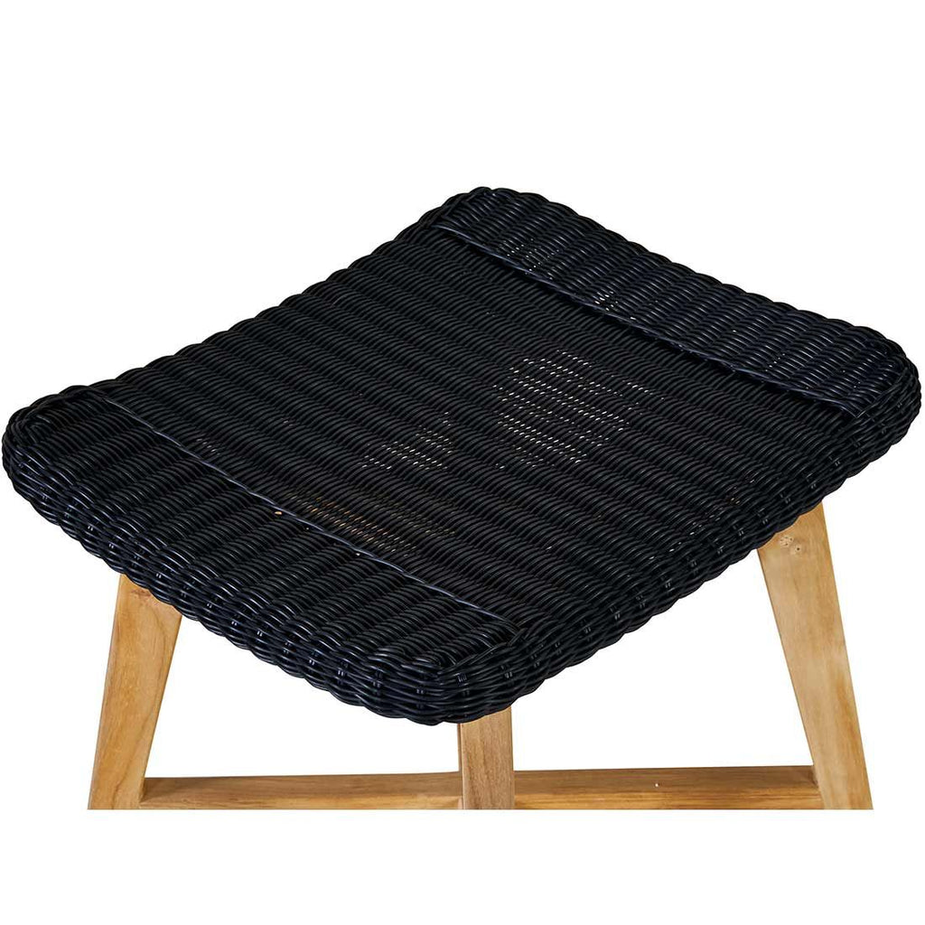 Loungestol Clovelly med krakk teak/polyrotting montert på terrasse