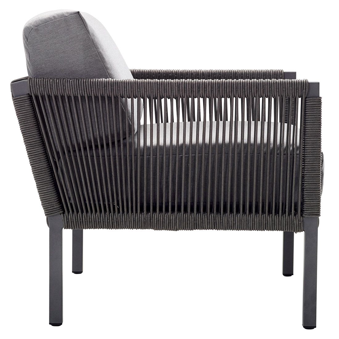 Loungestol Club aluminium tau akryl 80x84 cm montert på terrasse