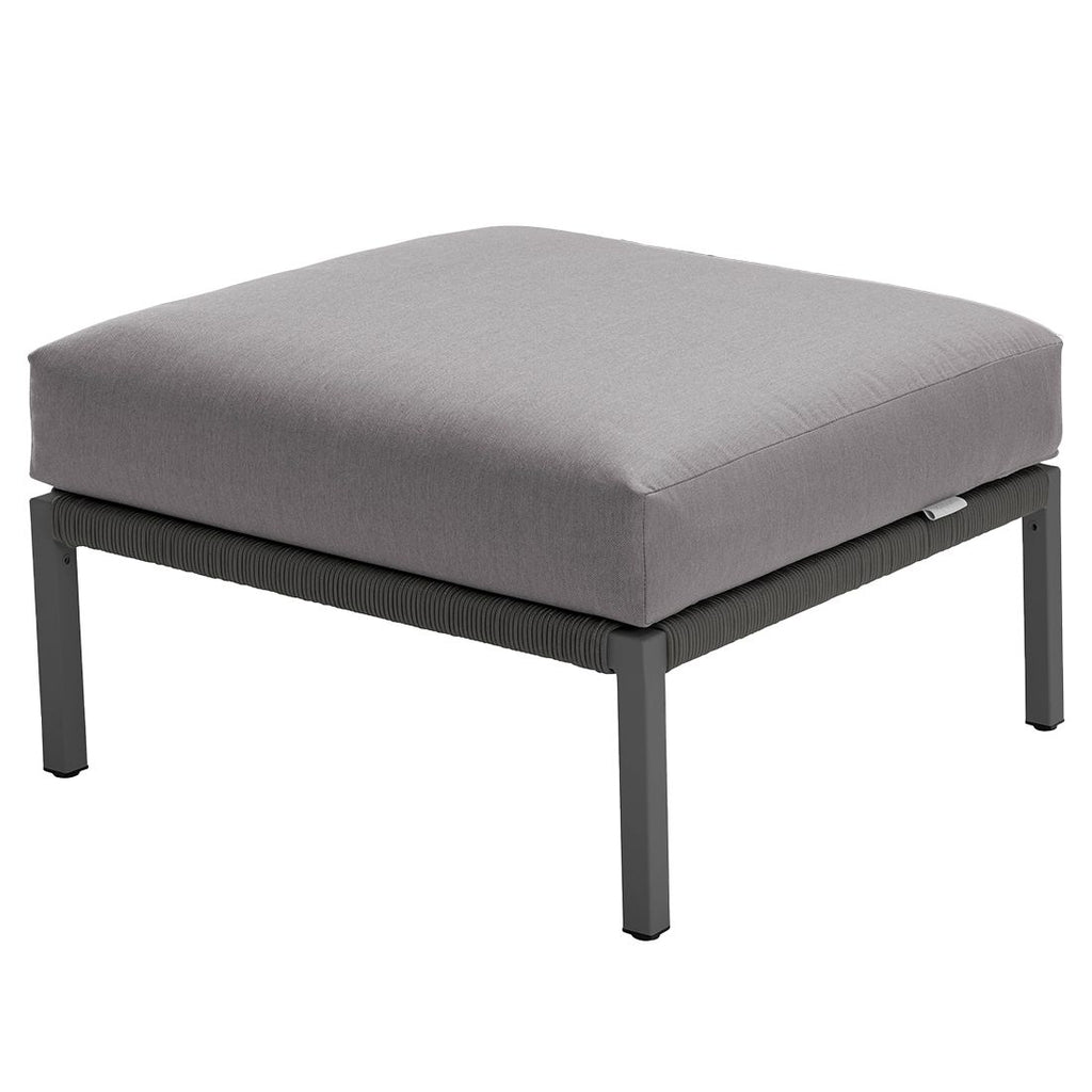 Loungestol Club med krakk aluminium/tau - Solpuri montert i hage