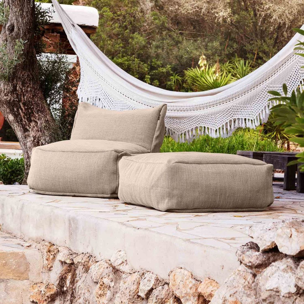 Loungestol Dotty Cloud med krakk polypropylen beige forfra