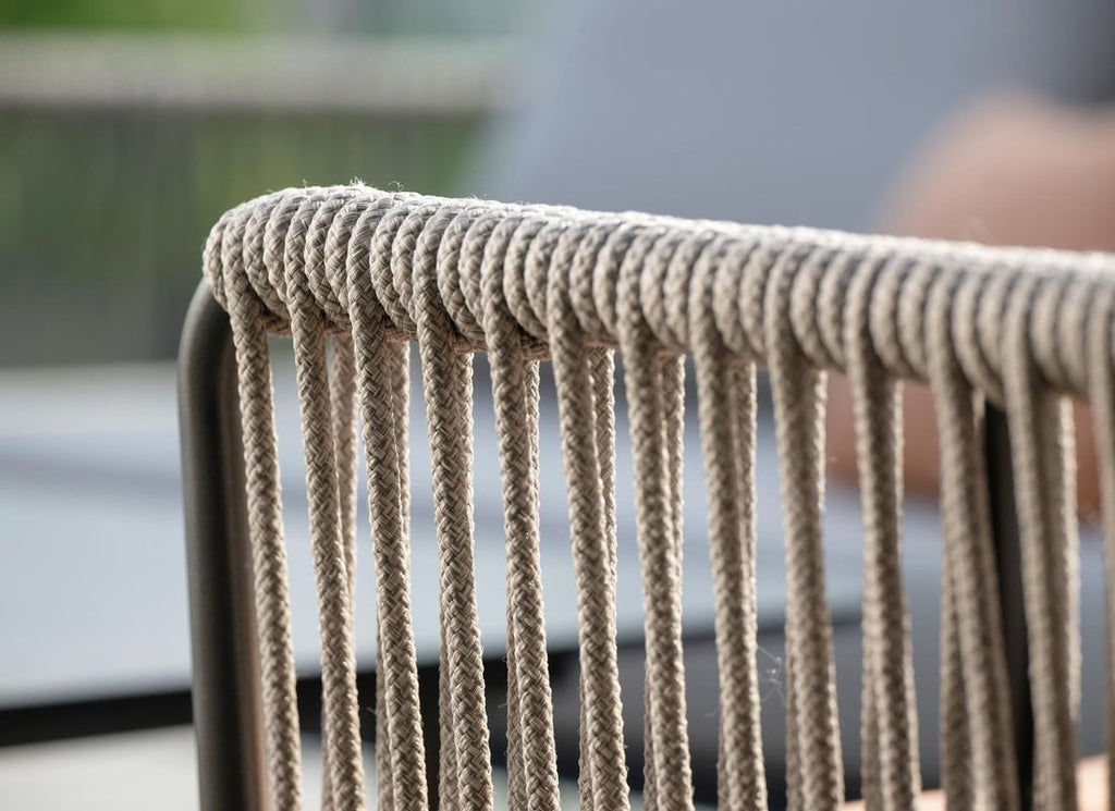 Loungestol Marla aluminium/tau med pute - Stern nærbilde av pute