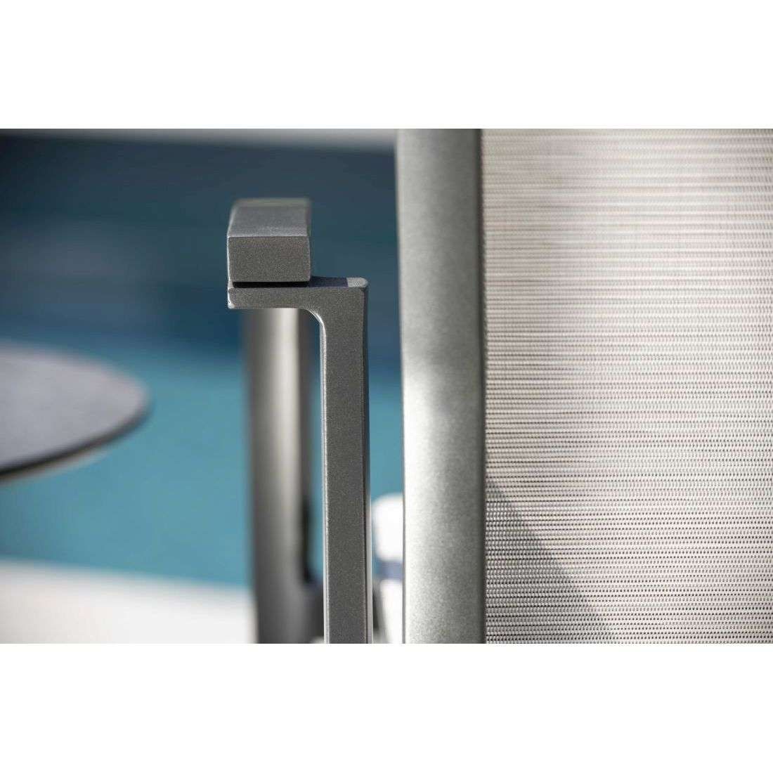Loungestol New Top aluminium/textilen stabelbar detalj av sete