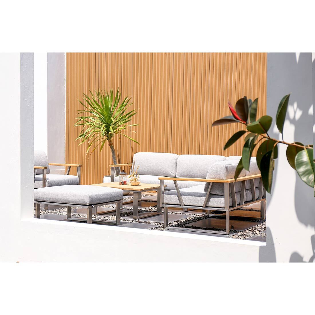 Montert Loungetaburett Belvedere rustfritt stål/olefin 73,5x73,5 cm i hagemiljø