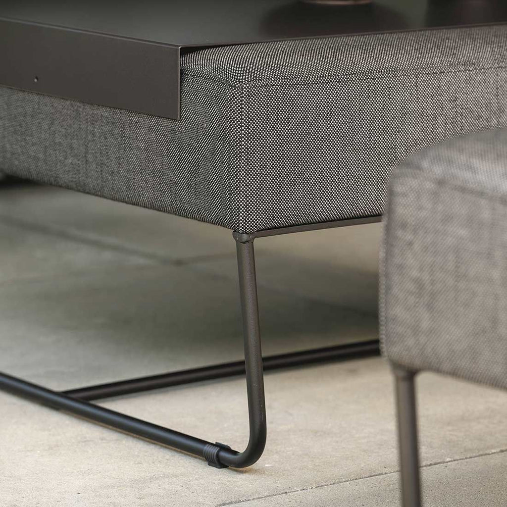 Detaljbilde av Loungetaburett Mia rustfritt stål/utestoff 80x70 cm