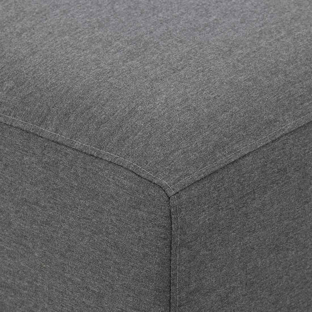 Detalj av aluminium ramme på Loungetaburett Royal aluminium Sunbrella