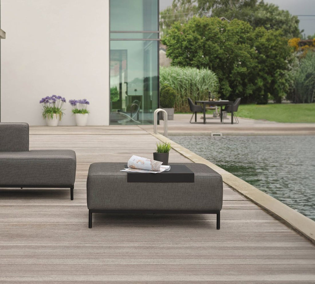 Loungetaburett Taavi aluminium utestoff 99x99 cm forfra