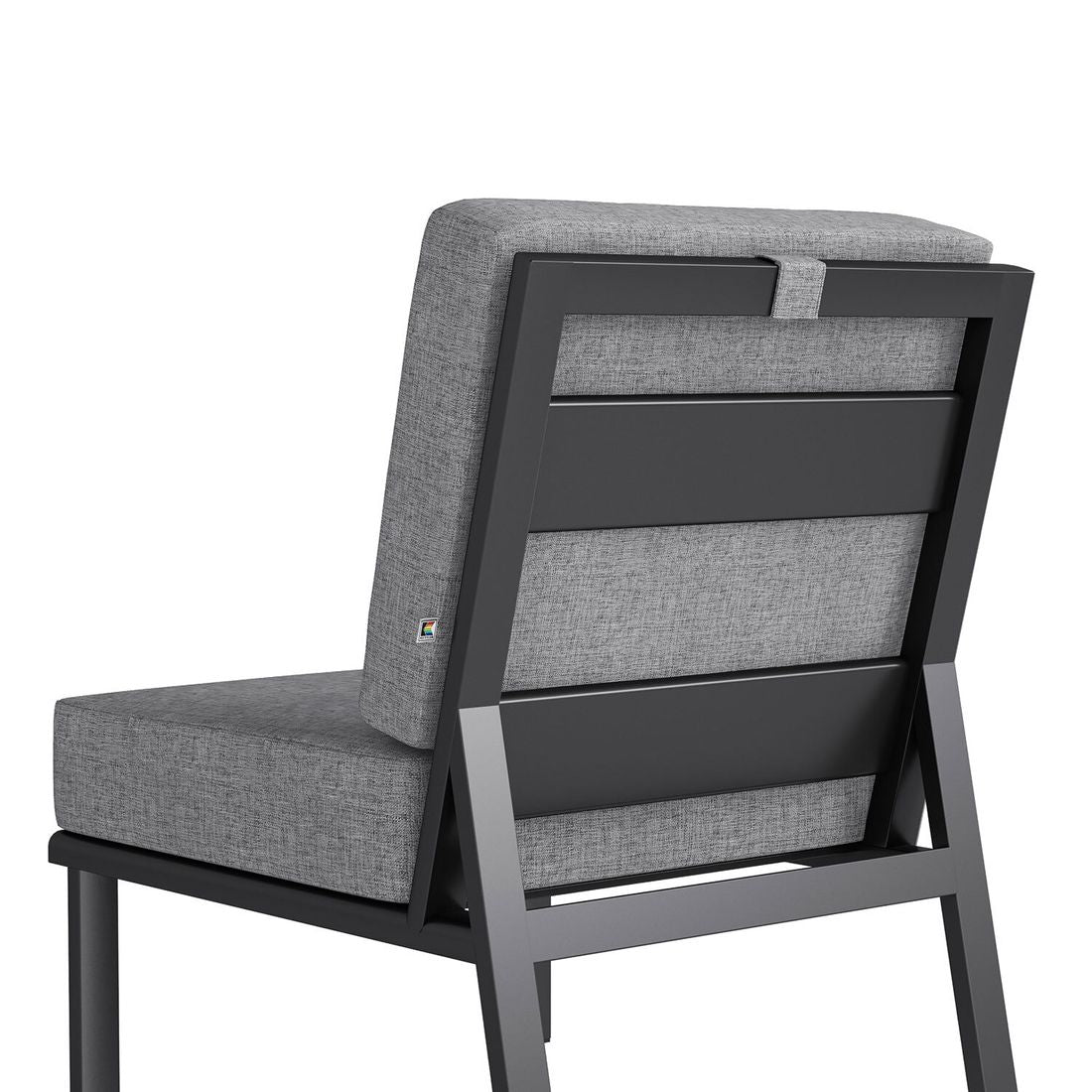 Midtmodul lounge Zenith aluminium/olefin 68x82 cm montert i hage