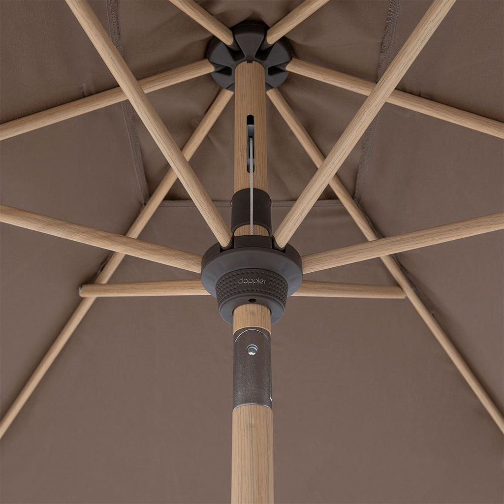 Sideprofil av Midtstolpe-parasoll Alu-Wood Ultra 210x140 cm greige
