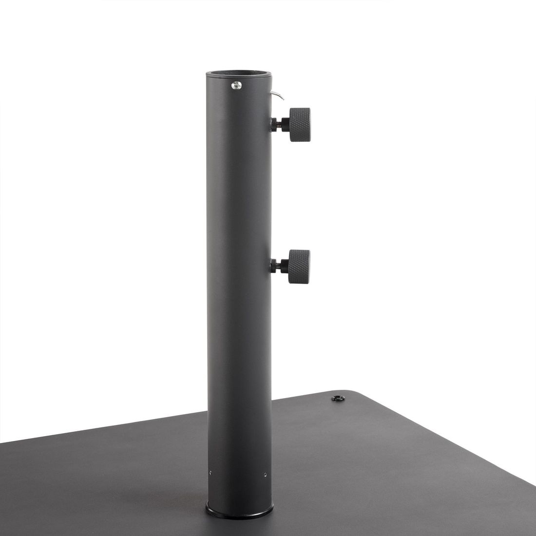 Detalj av aluminiumsprofil på parasollspiler i Midtstolpe-parasoll Aton Ø300cm inkl. parasollfot