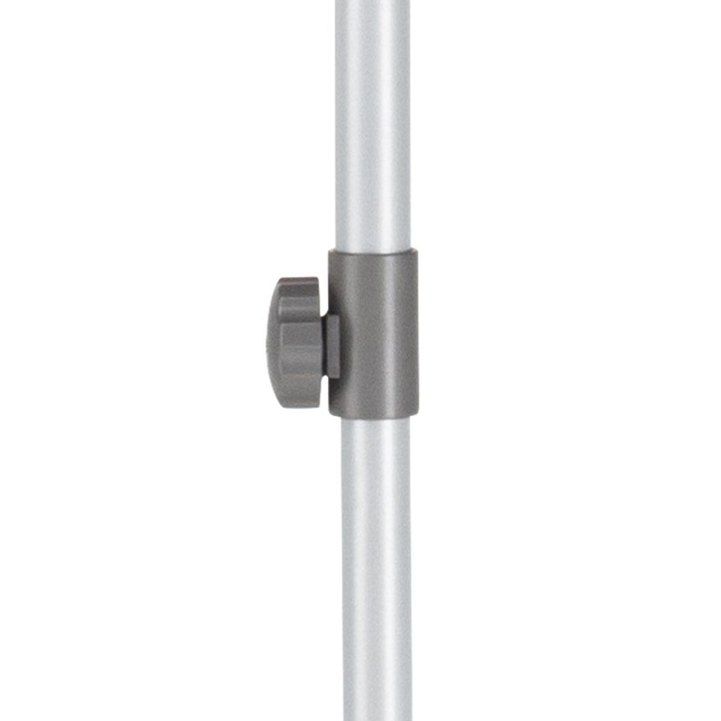 Detalj av stoff og konstruksjon på Midtstolpe-parasoll Easy Push 150x210cm - Kettler