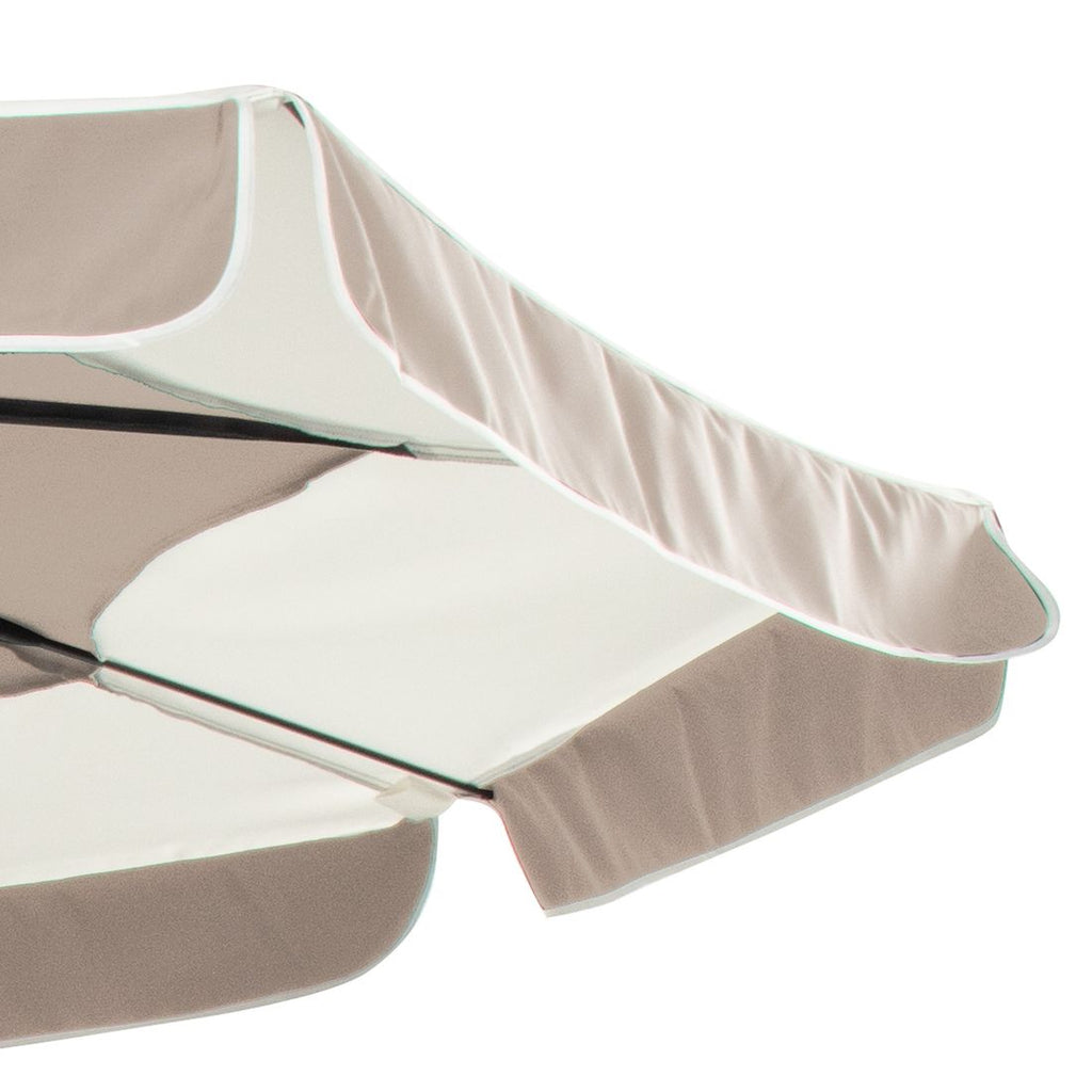 Midtstolpe-parasoll Tubb Ø300 cm svart/beige montert på terrasse